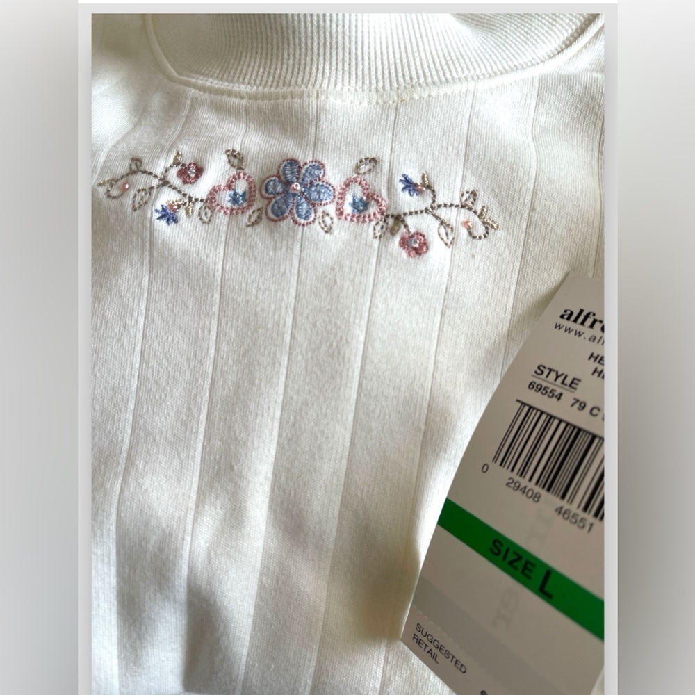 Alfred Dunner Women’s Mock Neck Sweatshirt Cream Floral Heart to Heart Sz L NWT - Picture 5 of 7